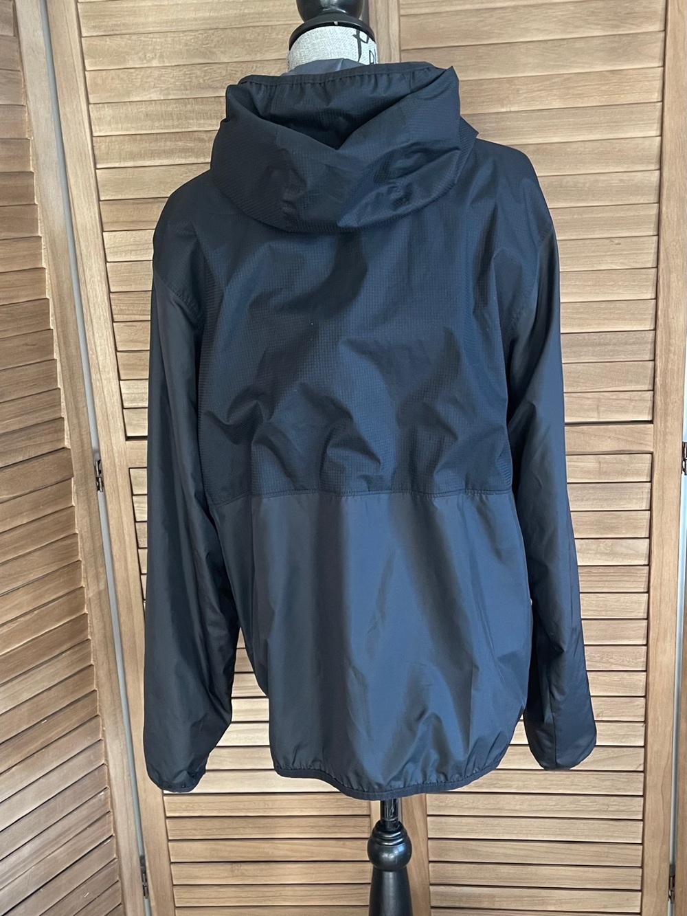 Columbia Black Hooded Rain Jacket Windbreaker Women’s Medium - Picture 4 of 8